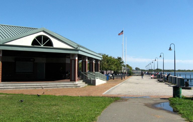 Canarsie Pier, Brooklyn